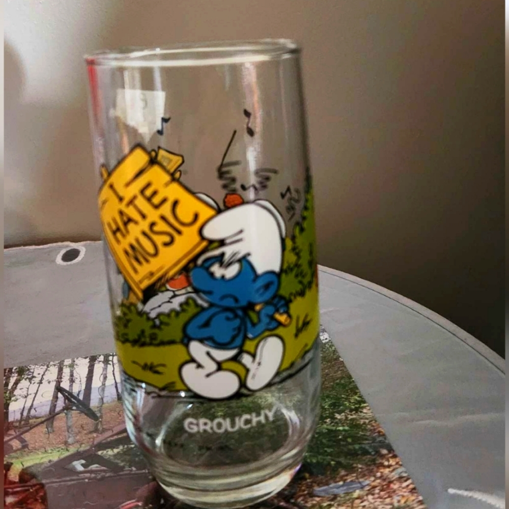 Grouchy Smurf glass